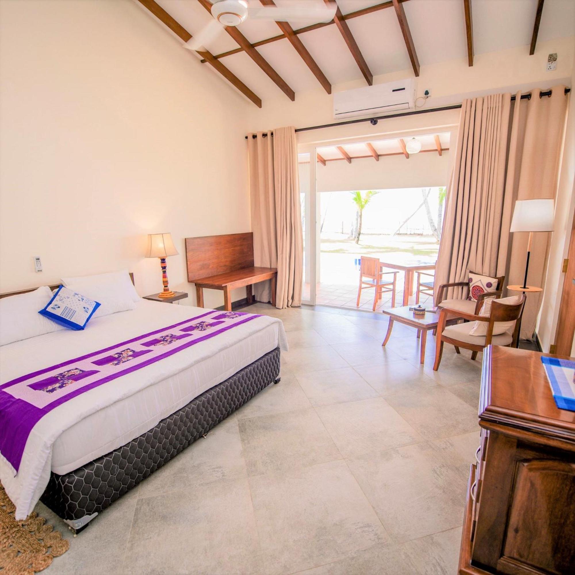 Arhimser Villa-Superb 4 Bedroom Beachfront For 8 In Ranna, Tangalle, Bb, Pool, Free Pick Up For 7 Night Stays Arriving Together, Serviced, Taxes Included Bagian luar foto