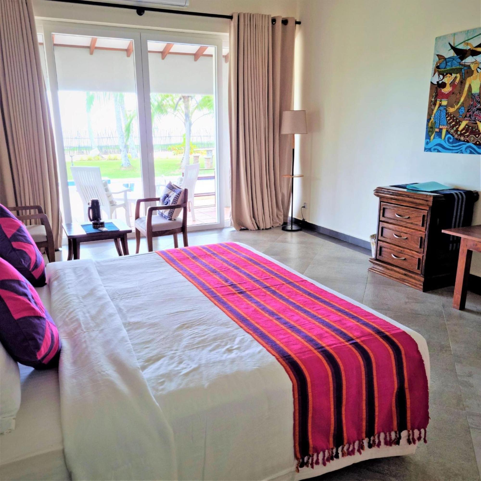 Arhimser Villa-Superb 4 Bedroom Beachfront For 8 In Ranna, Tangalle, Bb, Pool, Free Pick Up For 7 Night Stays Arriving Together, Serviced, Taxes Included Bagian luar foto