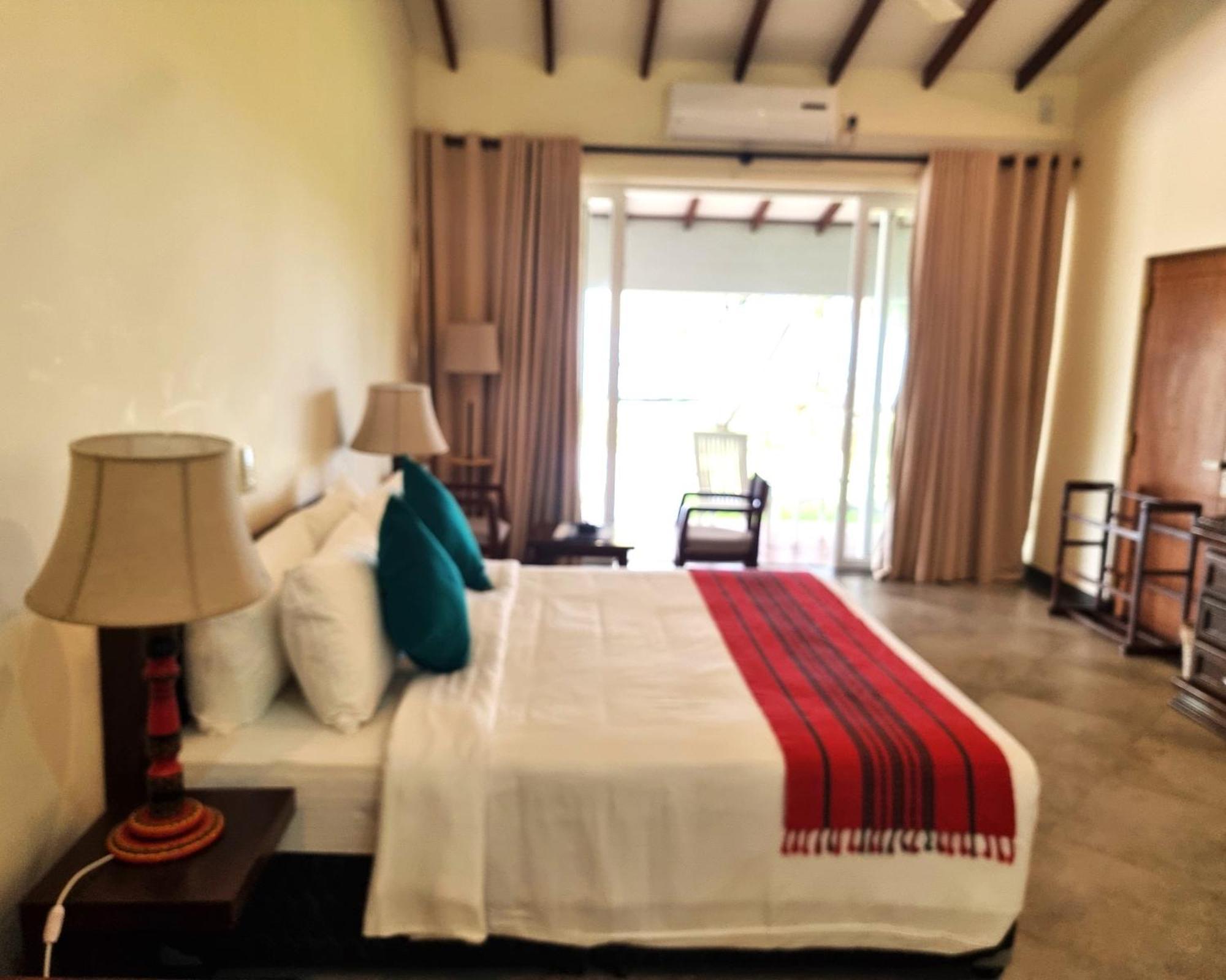 Arhimser Villa-Superb 4 Bedroom Beachfront For 8 In Ranna, Tangalle, Bb, Pool, Free Pick Up For 7 Night Stays Arriving Together, Serviced, Taxes Included Bagian luar foto