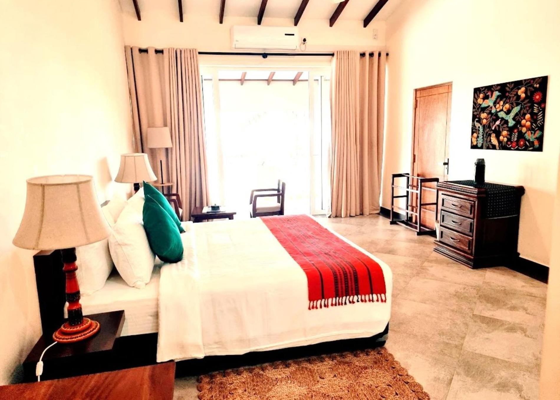 Arhimser Villa-Superb 4 Bedroom Beachfront For 8 In Ranna, Tangalle, Bb, Pool, Free Pick Up For 7 Night Stays Arriving Together, Serviced, Taxes Included Bagian luar foto